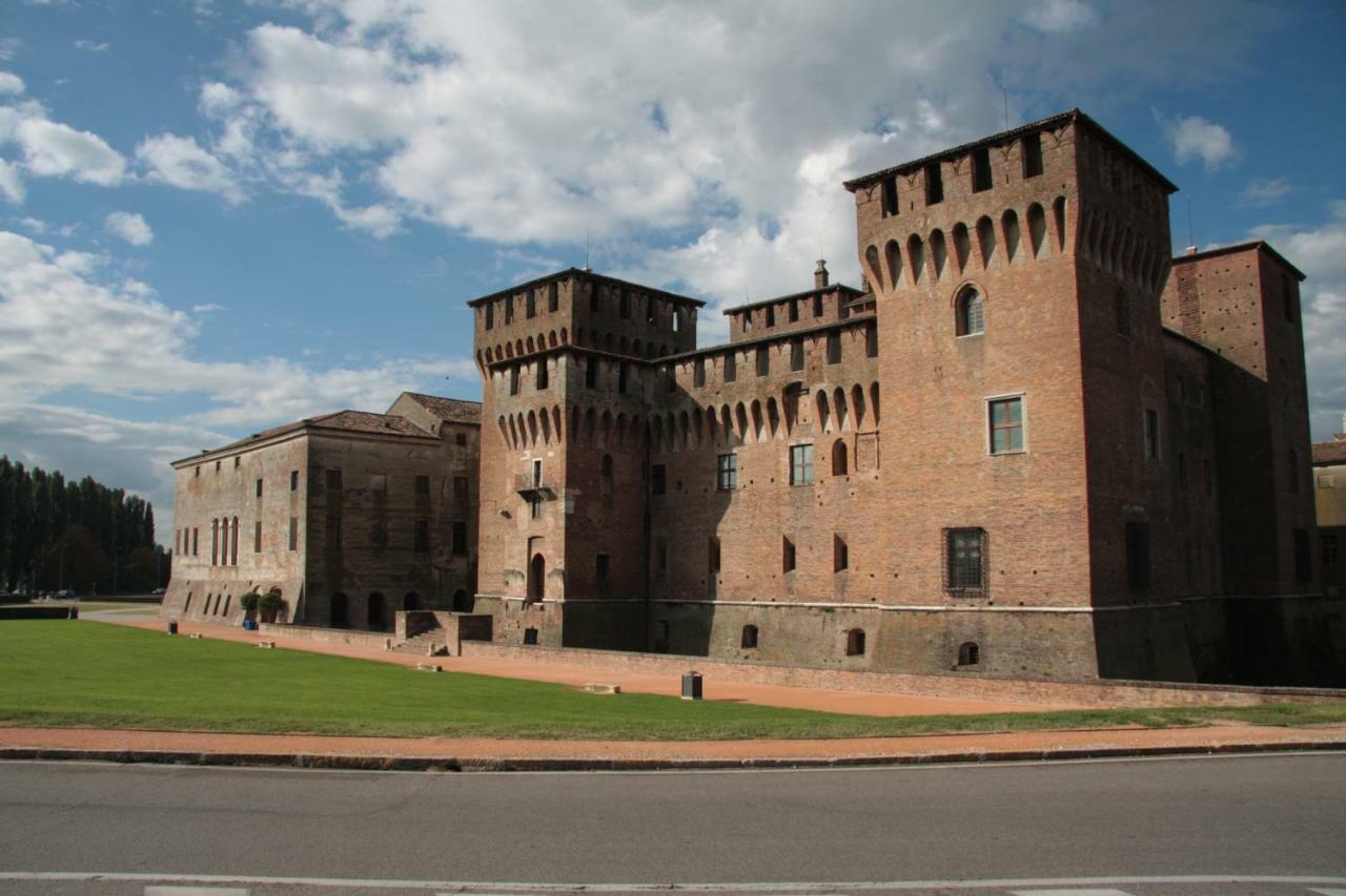 Casa Dei Poeti Bed & Breakfast Mantova